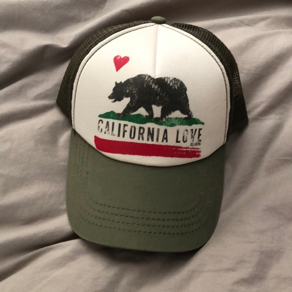 Trucker hat